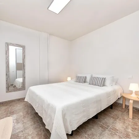 Apartment New Cute At Beach. *