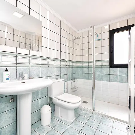 Apartment New Cute At Beach. Salinetas
